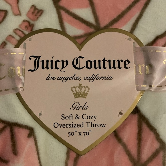 Juicy Couture Over-Sized Throw 50" x 70" - NWT - Picture 3 of 5